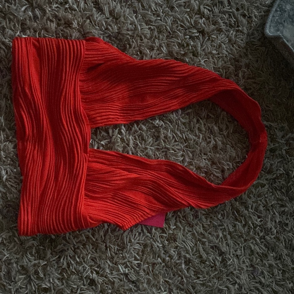 Red crop top SHEIN icon